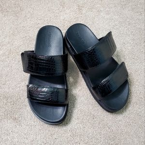 Finley Croc Embossed Platform Sandal In Black Croc. Women's US Size: 7.5M